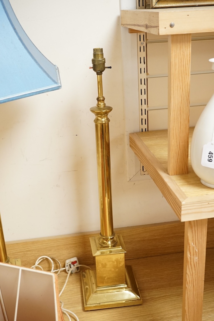A large pair of modern brass column table lamps with shades, 100cm high